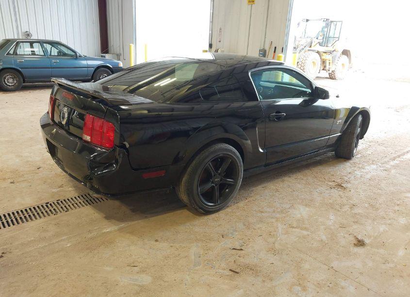 Photo 4 of 2007 Ford Mustang GT DELUXE/GT PREMIUM (VIN 1ZVHT82H375308513)