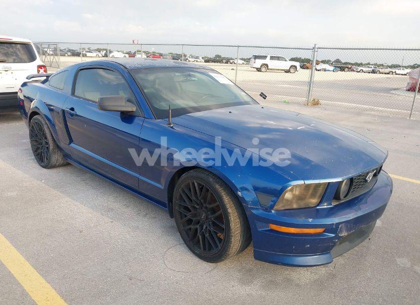 2007 Ford Mustang GT DELUXE/GT PREMIUM (VIN 1ZVHT82H575243065) main photo