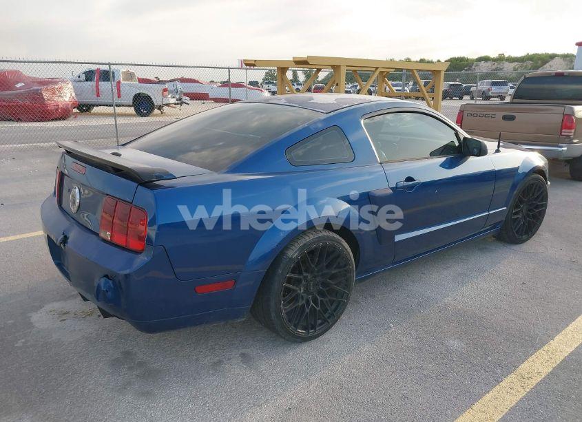 Photo 4 of 2007 Ford Mustang GT DELUXE/GT PREMIUM (VIN 1ZVHT82H575243065)