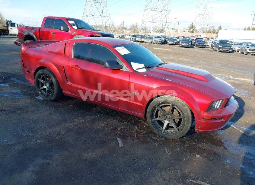 2005 Ford Mustang GT DELUXE/GT PREMIUM (VIN 1ZVHT82H655103815) main photo