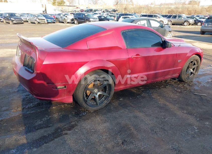 Photo 4 of 2005 Ford Mustang GT DELUXE/GT PREMIUM (VIN 1ZVHT82H655103815)