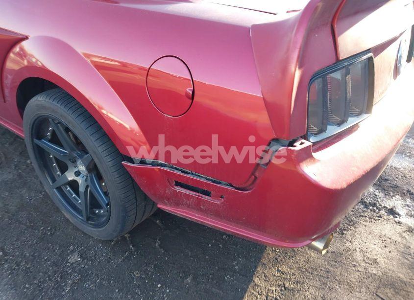 Photo 6 of 2005 Ford Mustang GT DELUXE/GT PREMIUM (VIN 1ZVHT82H655103815)