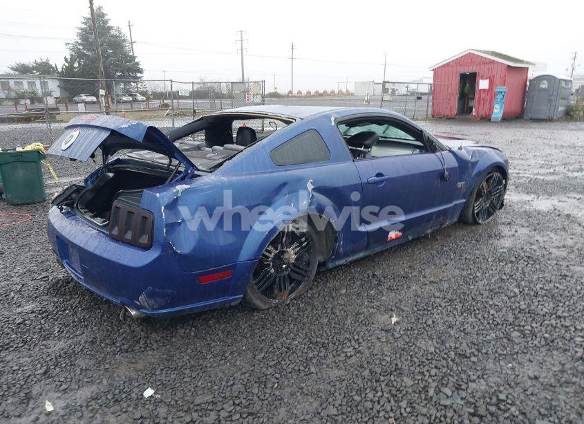 Photo 4 of 2005 Ford Mustang GT DELUXE/GT PREMIUM (VIN 1ZVHT82H655131923)