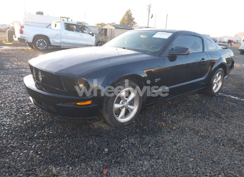 Photo 2 of 2005 Ford Mustang GT DELUXE/GT PREMIUM (VIN 1ZVHT82H655196268)