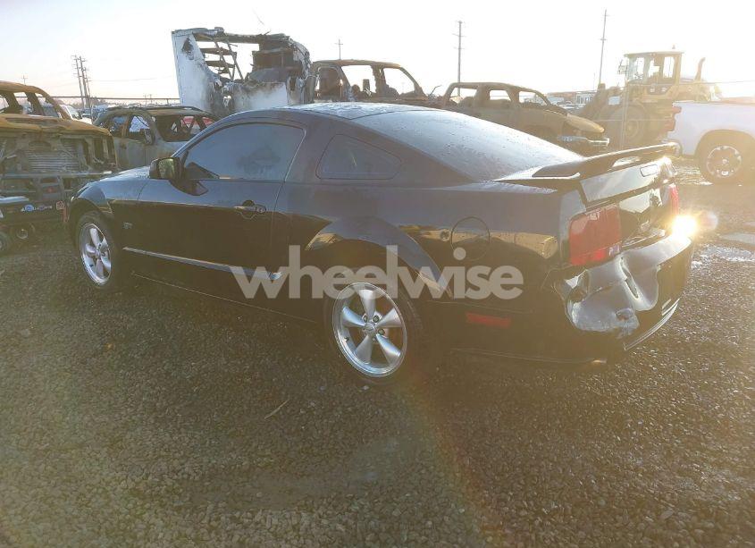 Photo 3 of 2005 Ford Mustang GT DELUXE/GT PREMIUM (VIN 1ZVHT82H655196268)