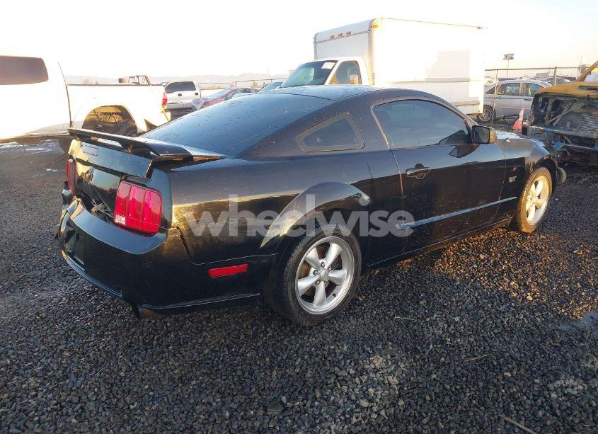 Photo 4 of 2005 Ford Mustang GT DELUXE/GT PREMIUM (VIN 1ZVHT82H655196268)