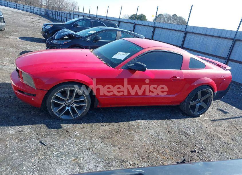 Photo 14 of 2007 Ford Mustang GT DELUXE/GT PREMIUM (VIN 1ZVHT82H675232043)