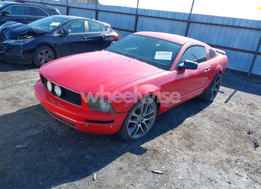 Photo 2 of 2007 Ford Mustang GT DELUXE/GT PREMIUM (VIN 1ZVHT82H675232043)