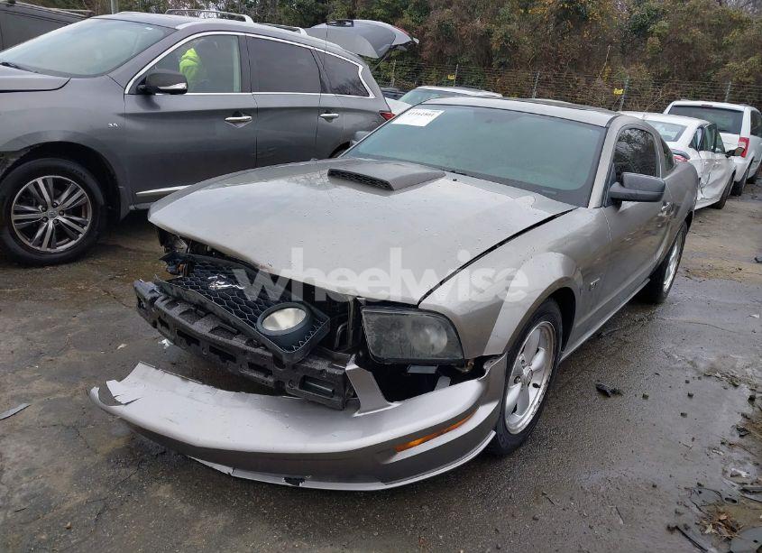 Photo 2 of 2008 Ford Mustang GT DELUXE/GT PREMIUM (VIN 1ZVHT82H685182780)