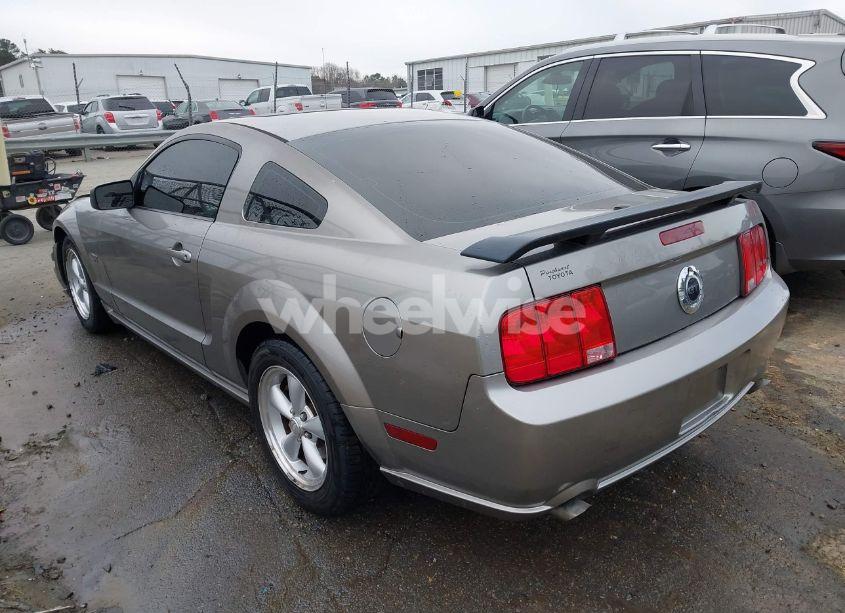 Photo 3 of 2008 Ford Mustang GT DELUXE/GT PREMIUM (VIN 1ZVHT82H685182780)
