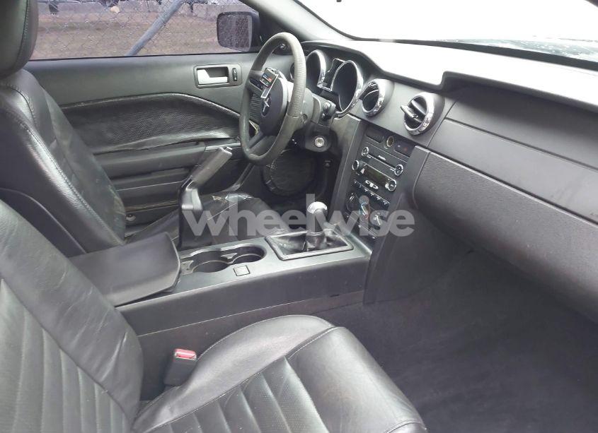 Photo 5 of 2008 Ford Mustang GT DELUXE/GT PREMIUM (VIN 1ZVHT82H685182780)