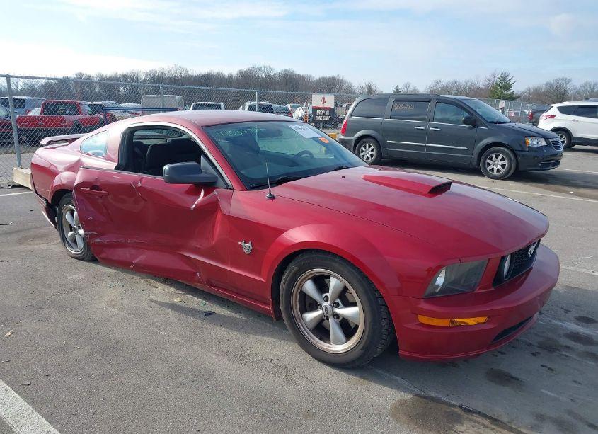2009 Ford Mustang GT/GT PREMIUM (VIN 1ZVHT82H695127635) main photo