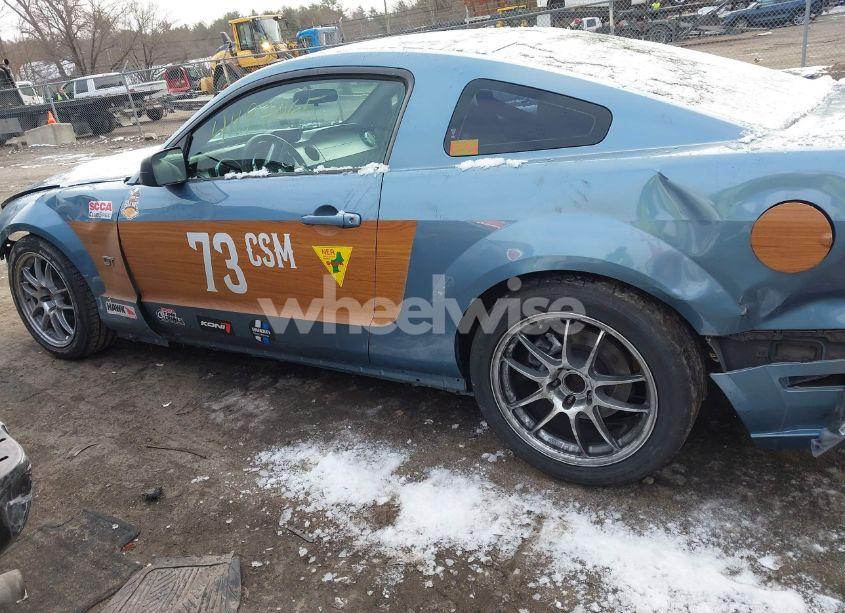 Photo 15 of 2005 Ford Mustang GT DELUXE/GT PREMIUM (VIN 1ZVHT82H955208719)