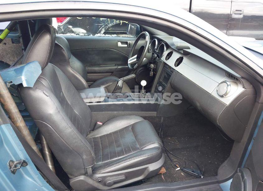 Photo 5 of 2005 Ford Mustang GT DELUXE/GT PREMIUM (VIN 1ZVHT82H955208719)