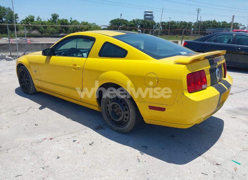 Photo 3 of 2005 Ford Mustang GT DELUXE/GT PREMIUM (VIN 1ZVHT82HX55243155)