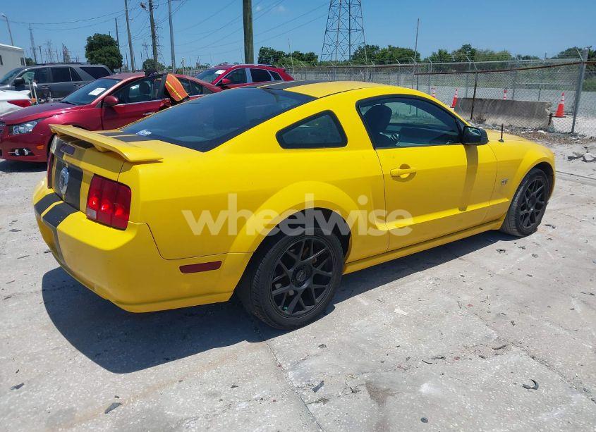 Photo 4 of 2005 Ford Mustang GT DELUXE/GT PREMIUM (VIN 1ZVHT82HX55243155)