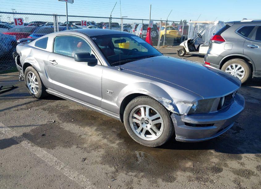 2006 Ford Mustang GT (VIN 1ZVHT82HX65115841) main photo