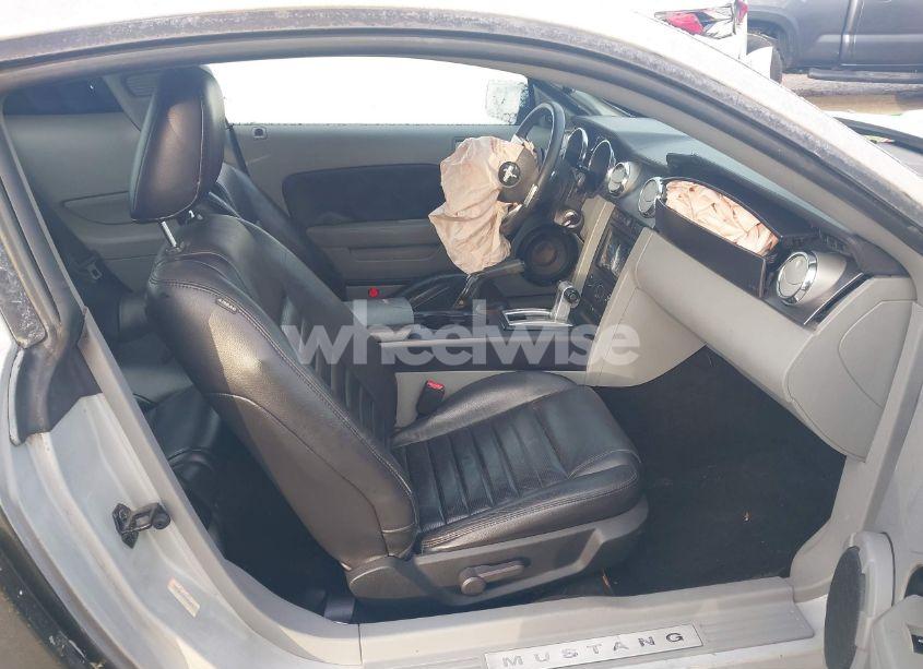 Photo 5 of 2007 Ford Mustang GT DELUXE/GT PREMIUM (VIN 1ZVHT82HX75225077)