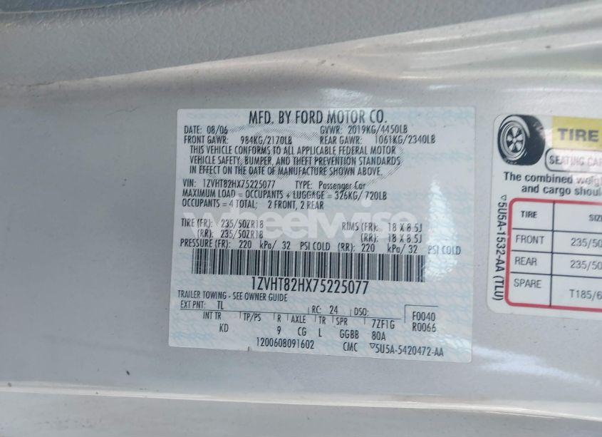 Photo 9 of 2007 Ford Mustang GT DELUXE/GT PREMIUM (VIN 1ZVHT82HX75225077)