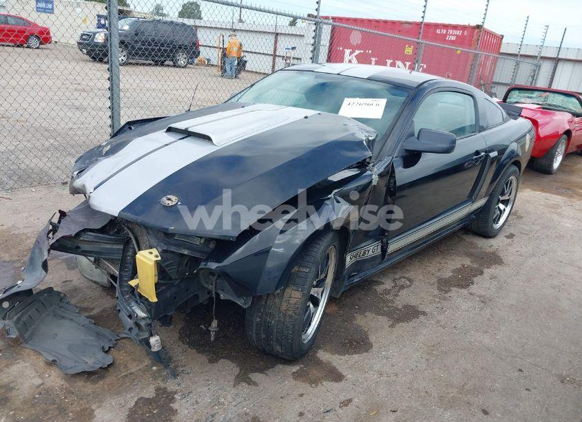 Photo 2 of 2007 Ford Mustang GT DELUXE/GT PREMIUM (VIN 1ZVHT82HX75303146)