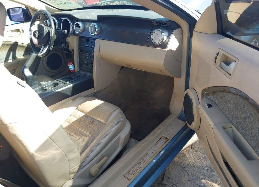 Photo 5 of 2008 Ford Mustang GT DELUXE/GT PREMIUM (VIN 1ZVHT82HX85143982)