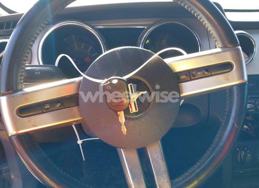 Photo 11 of 2006 Ford Mustang V6 (VIN 1ZVHT84N365107471)