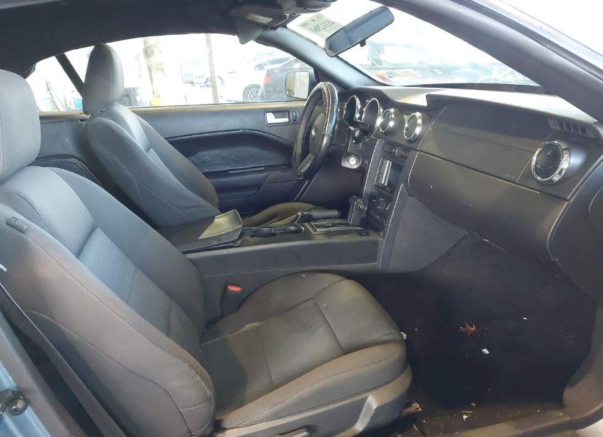 Photo 5 of 2007 Ford Mustang (VIN 1ZVHT84NX75355329)