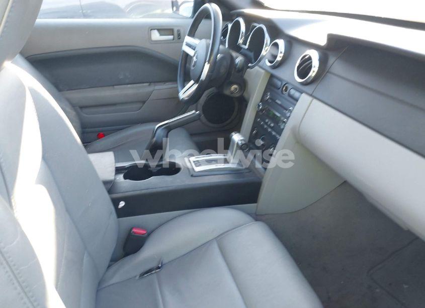 Photo 5 of 2008 Ford Mustang V6 DELUXE/V6 PREMIUM (VIN 1ZVHT84NX85204394)