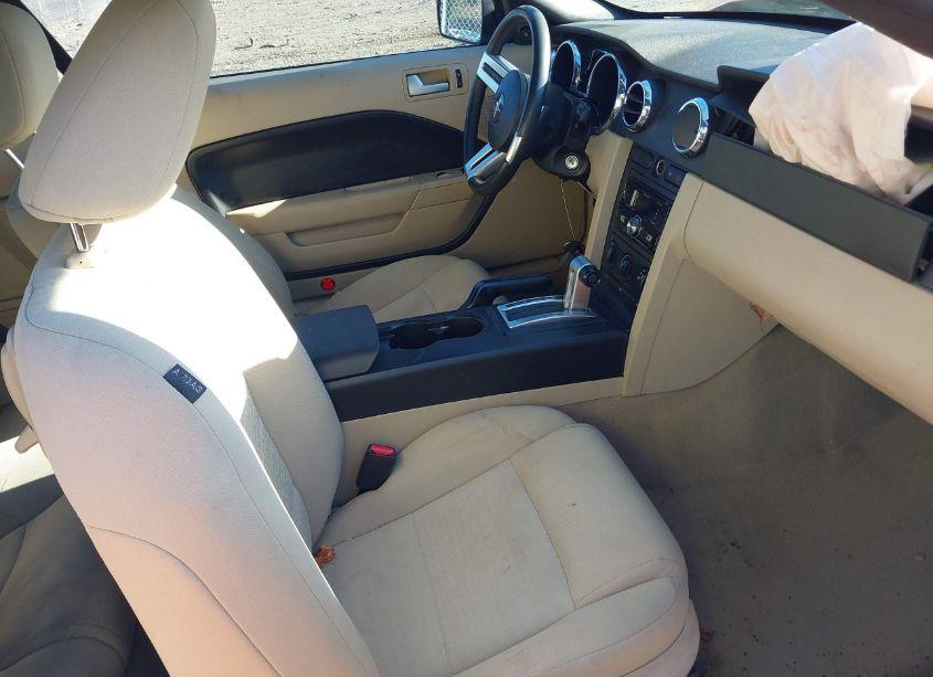 Photo 5 of 2009 Ford Mustang V6/V6 PREMIUM (VIN 1ZVHT84NX95112820)