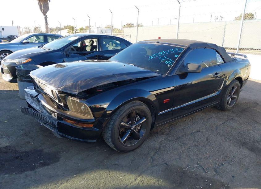 Photo 2 of 2006 Ford Mustang GT (VIN 1ZVHT85H265250372)