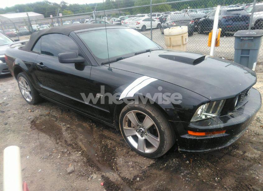 2007 Ford Mustang GT DELUXE/GT PREMIUM (VIN 1ZVHT85H675258993) main photo