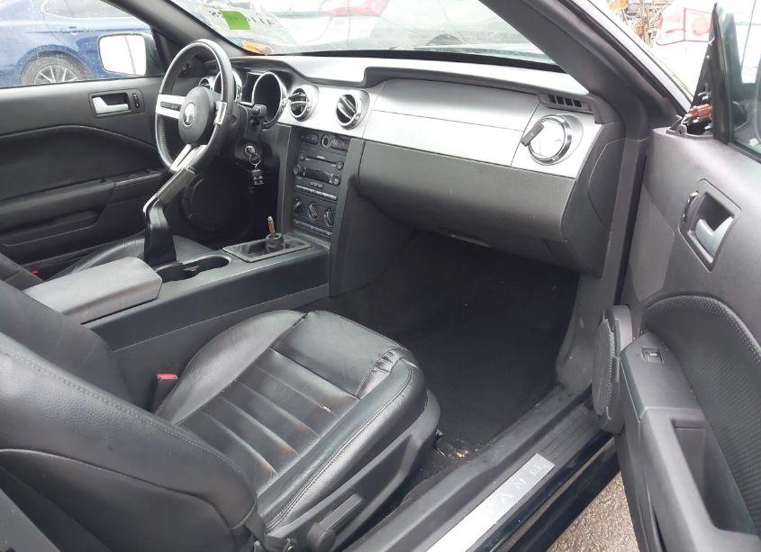 Photo 5 of 2005 Ford Mustang GT (VIN 1ZVHT85H755181547)