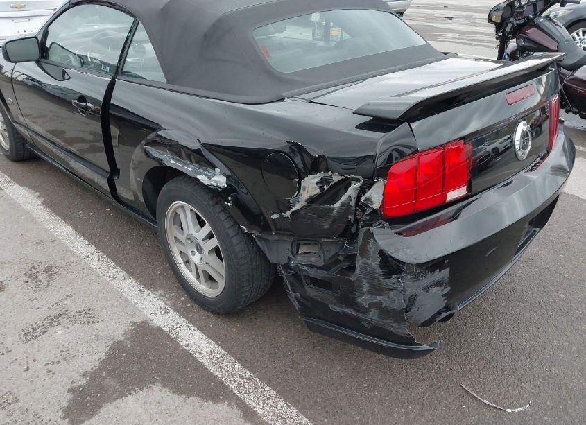 Photo 6 of 2005 Ford Mustang GT (VIN 1ZVHT85H755181547)