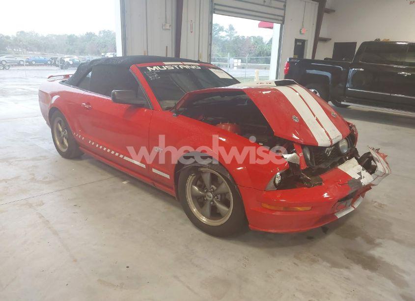 2006 Ford Mustang GT (VIN 1ZVHT85H965137826) main photo