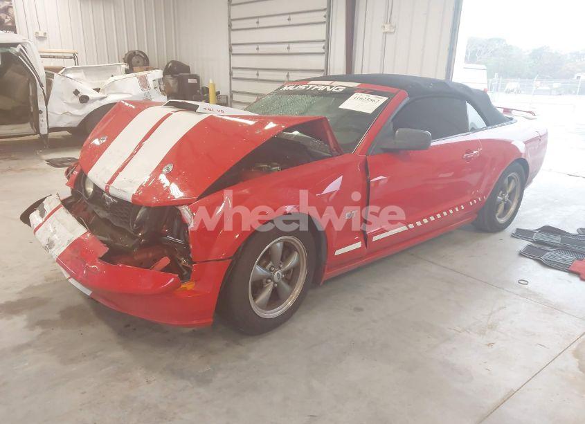 Photo 2 of 2006 Ford Mustang GT (VIN 1ZVHT85H965137826)