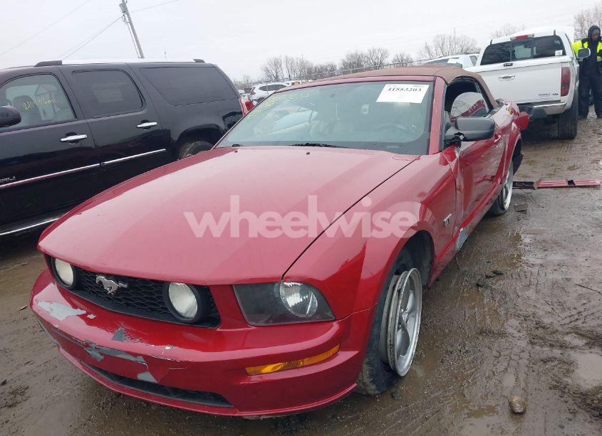 Photo 2 of 2005 Ford Mustang GT (VIN 1ZVHT85HX55196138)