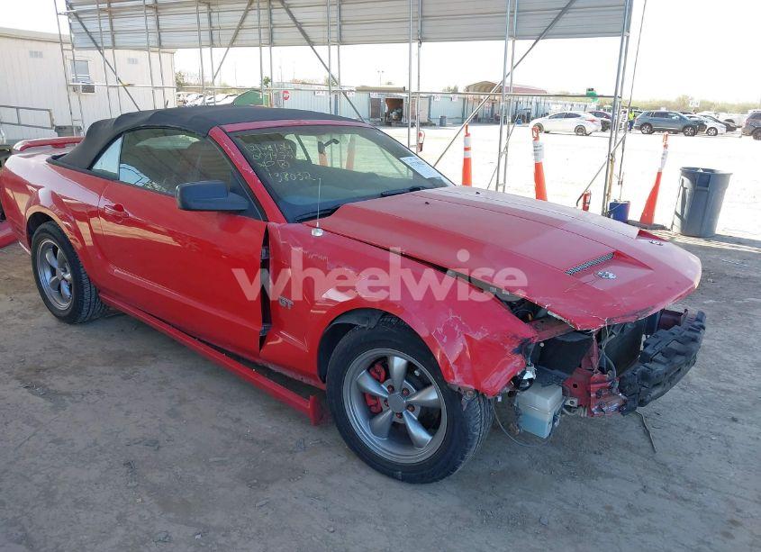 2006 Ford Mustang GT (VIN 1ZVHT85HX65138032) main photo