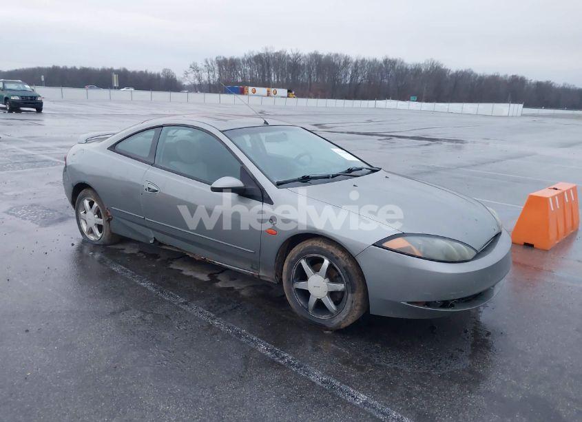 1999 Mercury Cougar V6 (VIN 1ZWHT61L2X5750172) main photo