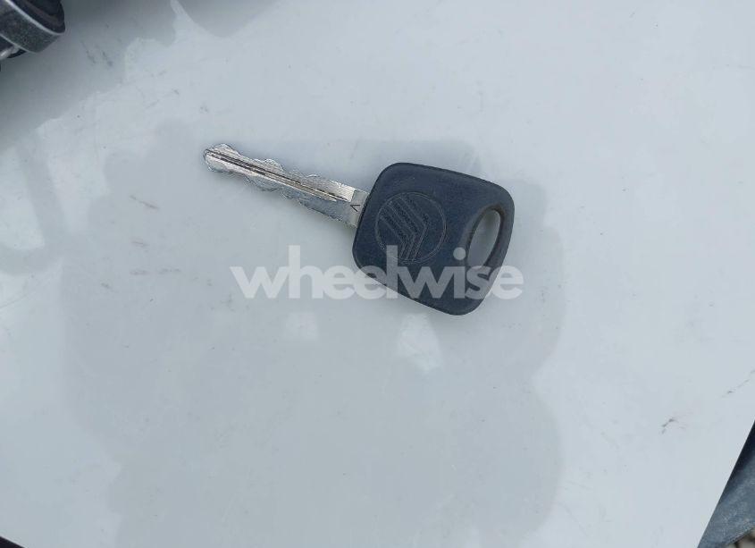 Photo 11 of 2002 Mercury Cougar V6 (VIN 1ZWHT61L325607630)