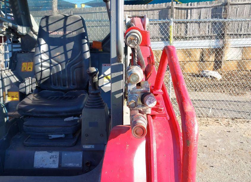 Photo 13 of 2017 Takeuchi Other N/A (VIN 200804503)