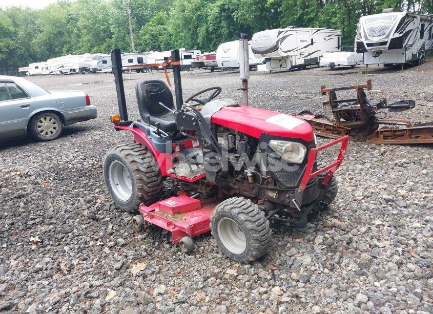 2017 Mahindra Emax 22G CVG TRACTOR (VIN 22GRH00598) main photo