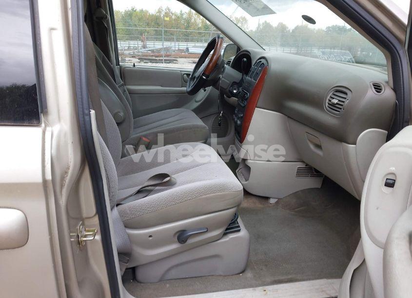 Photo 5 of 2006 Chrysler Town & COUNTRY LX (VIN 2A4GP44R06R665600)