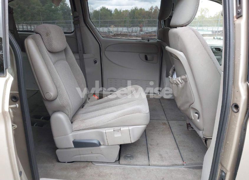 Photo 8 of 2006 Chrysler Town & COUNTRY LX (VIN 2A4GP44R06R665600)