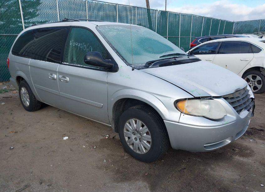 2006 Chrysler Town & COUNTRY LX (VIN 2A4GP44R16R665427) main photo