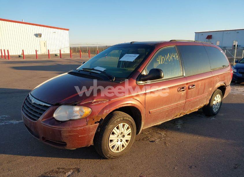 Photo 2 of 2007 Chrysler Town & COUNTRY LX (VIN 2A4GP44R17R252585)