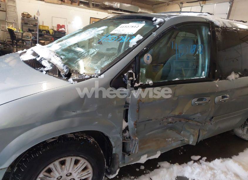 Photo 6 of 2006 Chrysler Town & COUNTRY LX (VIN 2A4GP44R26R844253)