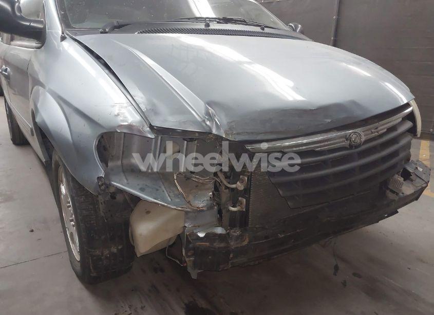 Photo 6 of 2006 Chrysler Town & COUNTRY LX (VIN 2A4GP44R36R629139)