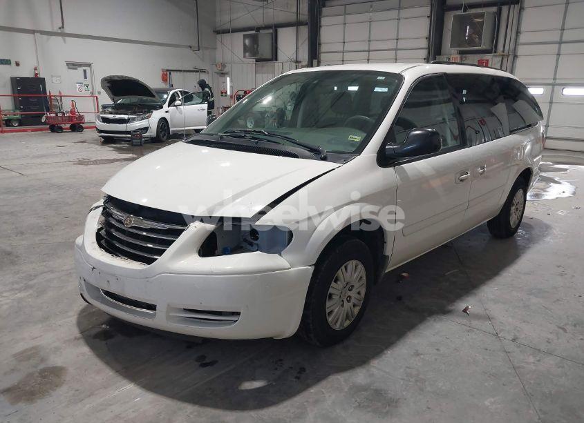 Photo 2 of 2007 Chrysler Town & COUNTRY LX (VIN 2A4GP44R37R139026)