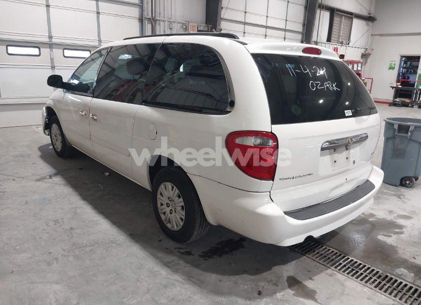 Photo 3 of 2007 Chrysler Town & COUNTRY LX (VIN 2A4GP44R37R139026)