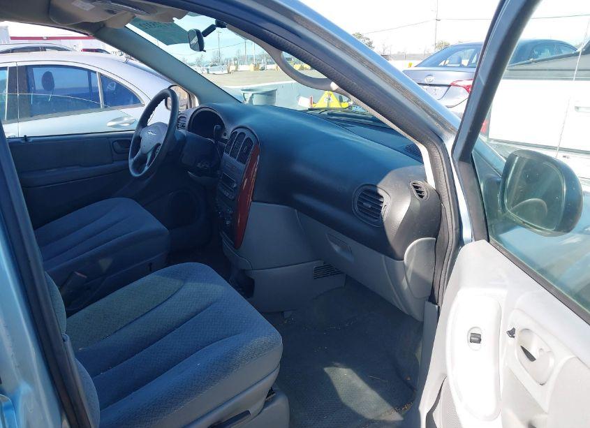 Photo 5 of 2006 Chrysler Town & COUNTRY LX (VIN 2A4GP44R46R730996)